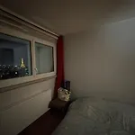 Eiffel Tower View & Swimming Pool, Cosy - Center