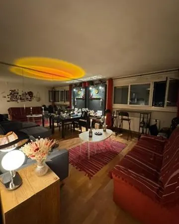Eiffel Tower View & Swimming Pool, Cosy - Center *