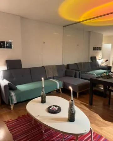 Eiffel Tower View & Swimming Pool, Cosy - Center Apartamento *