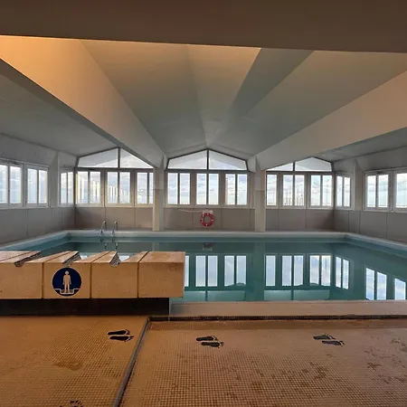 Eiffel Tower View & Swimming Pool, Cosy - Center Apartmán