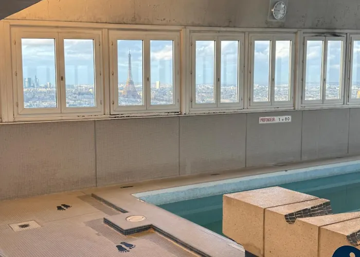 Eiffel Tower View & Swimming Pool, Cosy - Center