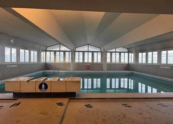 Eiffel Tower View & Swimming Pool, Cosy - Center Appartamento